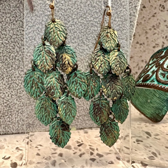 Jewelry Lot in copper/gold tone with turquoise patina - Picture 10 of 12